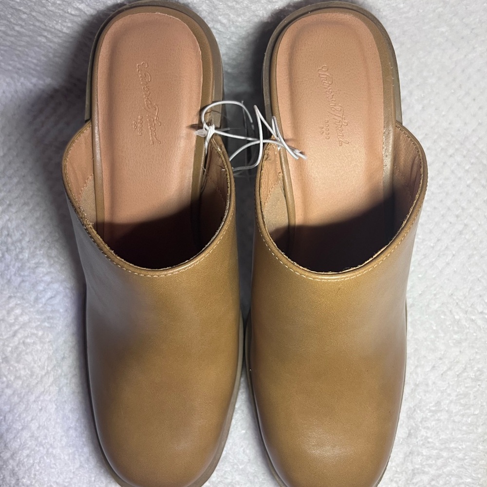 Universal Thread Tan Women's Platform Mules - Picture 3 of 6